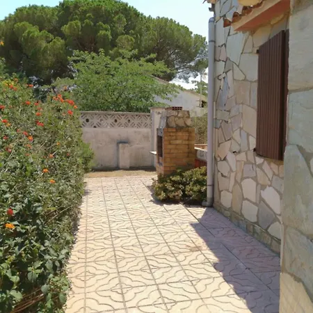 Rose Villa L' Escala