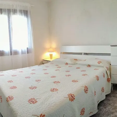 Rose L' Escala